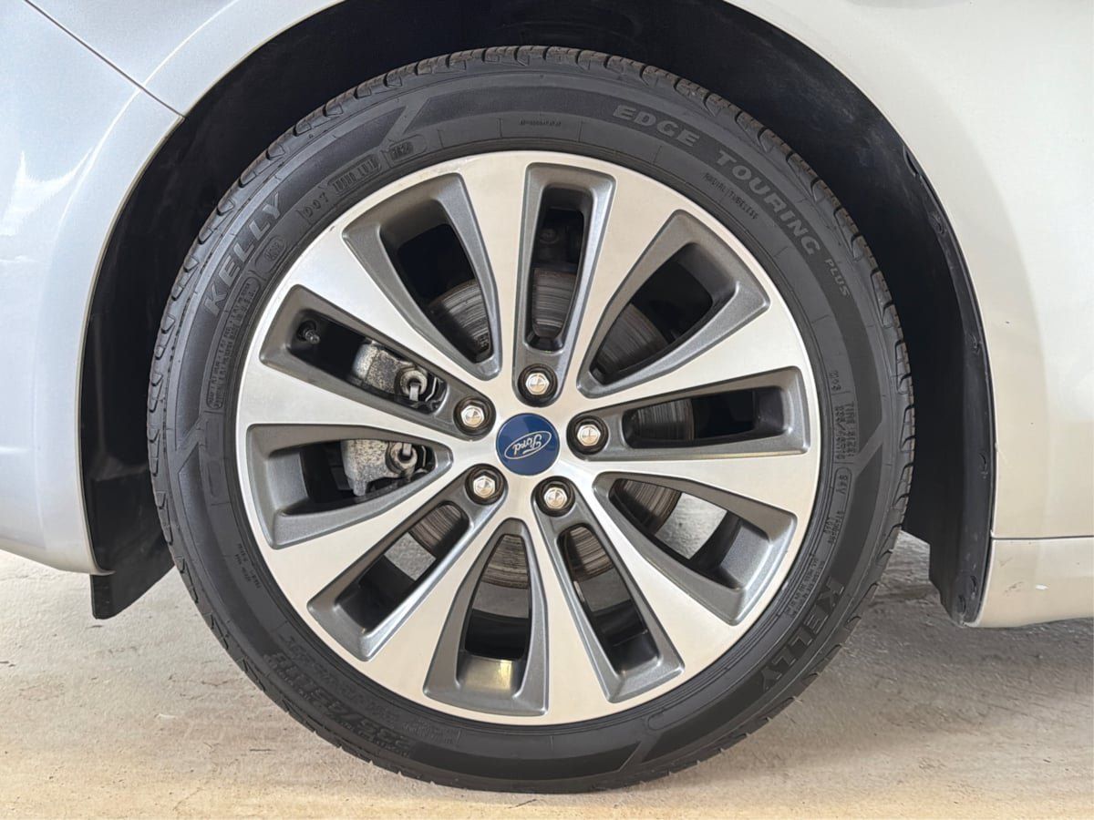 Used 2020 Ford Fusion SE AWD/4WD image 13