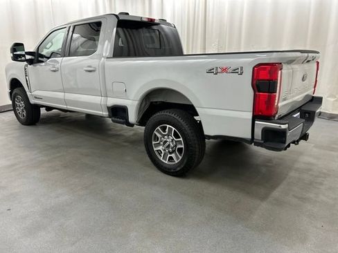 Used 2025 Ford F250 Lariat AWD/4WD image 3