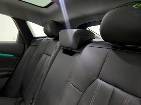 Used 2025 Audi A6 e-tron Premium Plus w/ Premium Plus RWD image 45