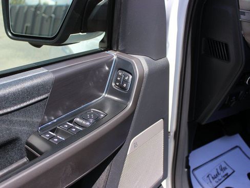 Used 2025 Ford F150 Lariat AWD/4WD image 7