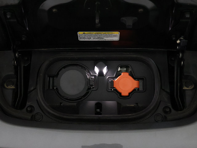 Used 2025 Nissan Leaf S FWD image 35