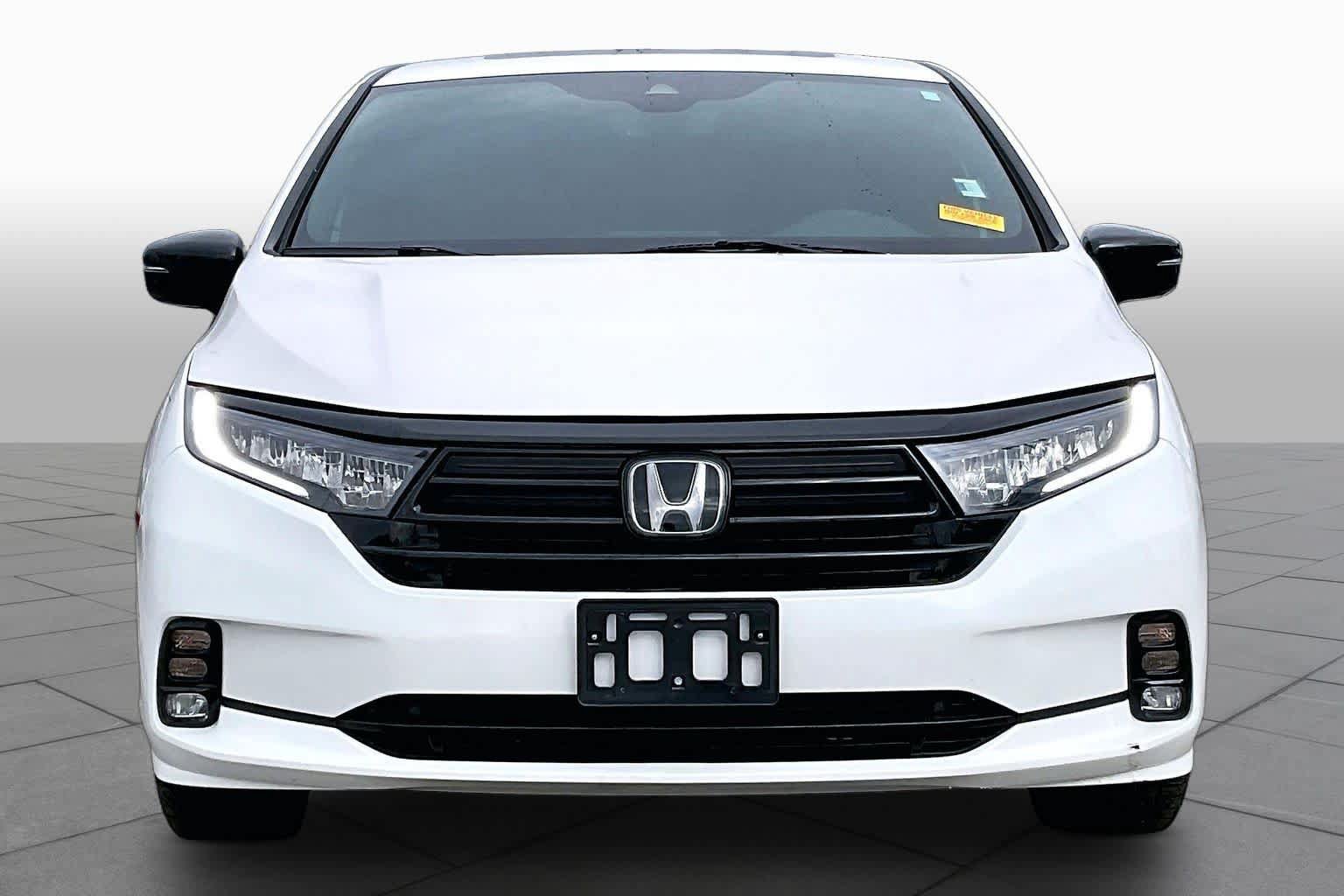 Used 2024 Honda Odyssey Sport image 4