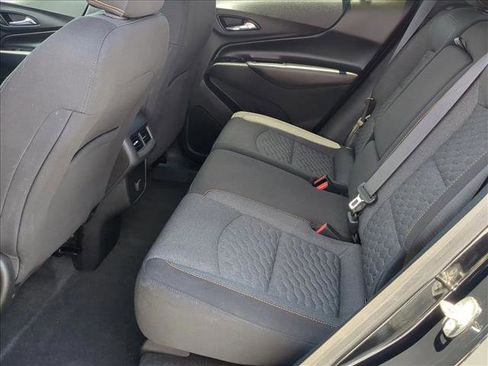 Used 2018 Chevrolet Equinox LT FWD image 18
