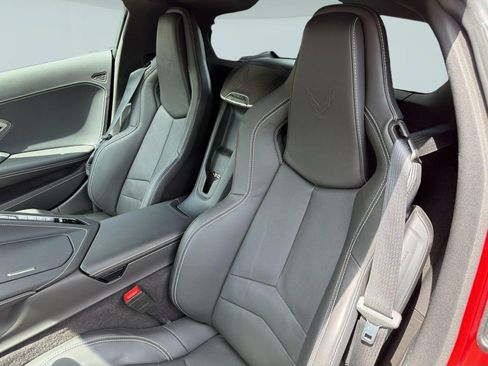 Used 2025 Chevrolet Corvette Z06 RWD image 26