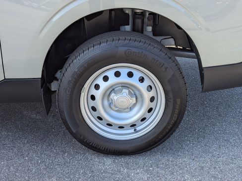 Used 2025 Ford Maverick XL image 27