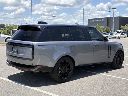 New 2026 Land Rover Range Rover Long Wheelbase SE AWD/4WD image 5