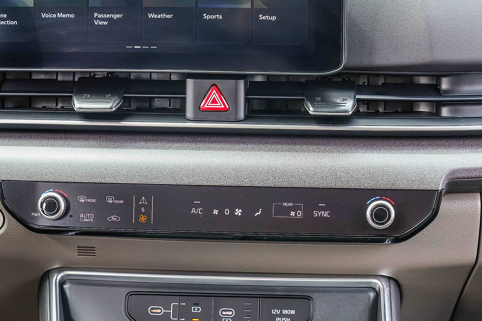 Used 2026 Kia Carnival EX FWD image 12