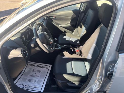 Used 2018 Toyota Yaris iA image 8