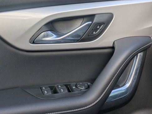 Used 2025 Chevrolet Blazer LT image 13