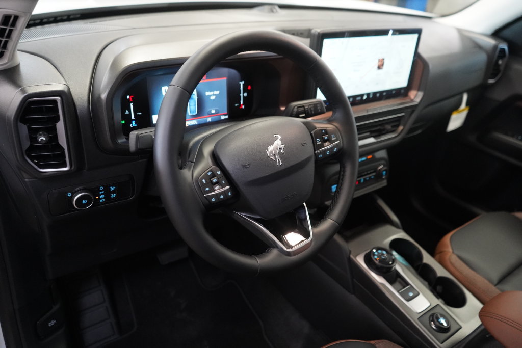 New 2026 Ford Bronco Sport Outer Banks w/ Outer Banks Tech Package+ AWD/4WD image 17