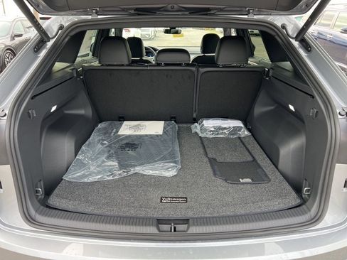 New 2026 Volkswagen Atlas Cross Sport SE FWD image 13