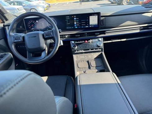 Used 2025 Hyundai Santa Fe Calligraphy image 13