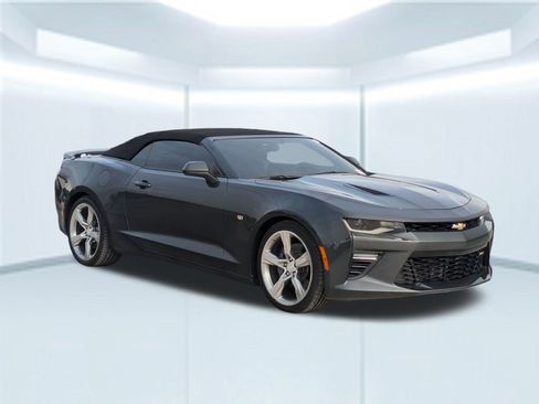 Used 2017 Chevrolet Camaro SS image 8