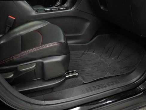 Used 2024 Chevrolet Equinox RS w/ RS Leather Package FWD image 32
