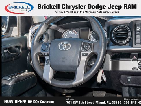 Used 2017 Toyota Tacoma SR5 w/ Tow Package image 19