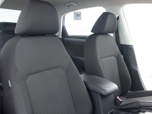 Used 2012 Volkswagen Passat 2.5 S image 25