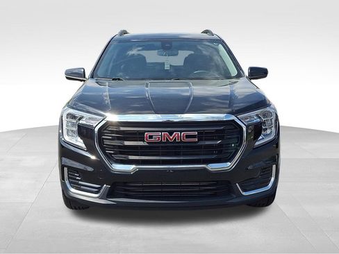 Used 2022 GMC Terrain SLE w/ Driver Convenience Package FWD image 2