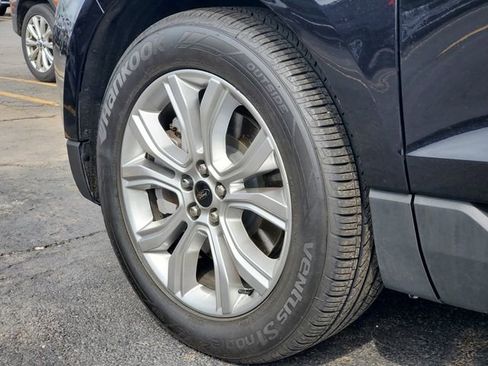 Used 2024 Ford Edge Titanium image 33