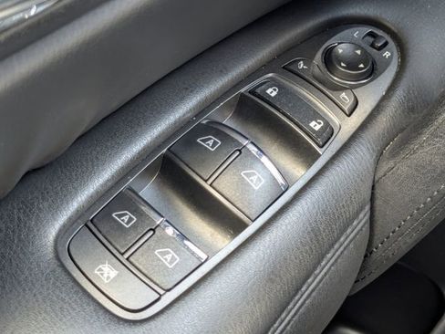 Used 2022 Nissan Armada SL w/ Midnight Edition Package RWD image 35