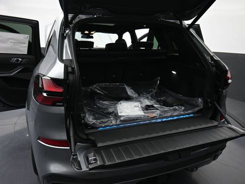 New 2026 BMW X5 xDrive50e w/ M Sport Package AWD/4WD image 18