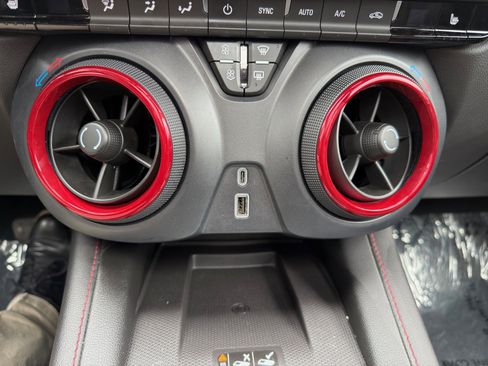 Used 2025 Chevrolet Blazer RS w/ LPO, 'HIT The Road' Package AWD/4WD image 32