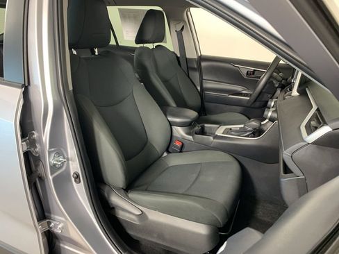 Used 2024 Toyota RAV4 LE AWD/4WD image 36