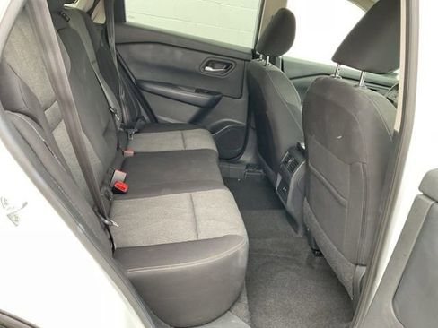 Used 2025 Nissan Rogue SV FWD image 11