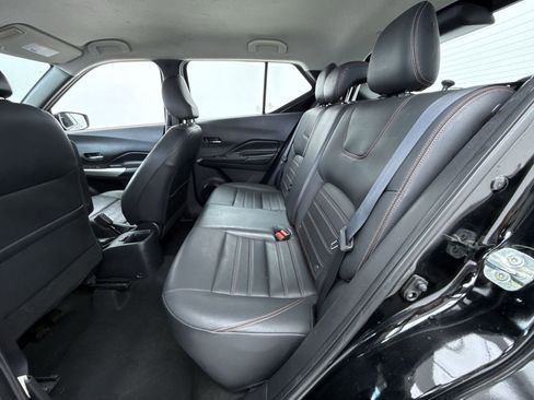 Used 2019 Nissan Kicks SR w/ SR Premium Package image 38