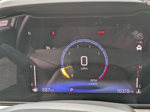 Used 2025 Chevrolet Trax LT w/ LT Convenience Package image 22