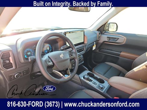 New 2025 Ford Bronco Sport Outer Banks image 9