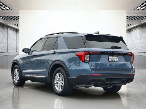 Used 2025 Ford Explorer Active RWD image 8