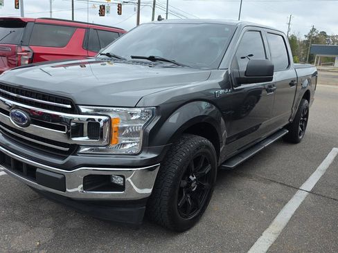 Used 2019 Ford F150 XLT image 2