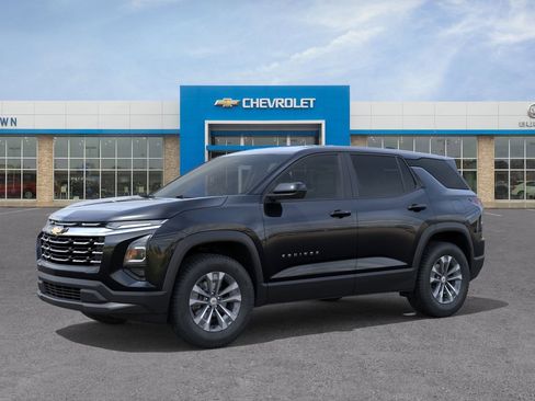 New 2026 Chevrolet Equinox LT FWD image 2