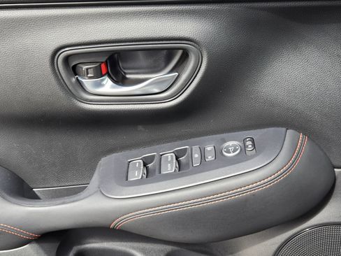 Used 2025 Honda HR-V Sport image 11