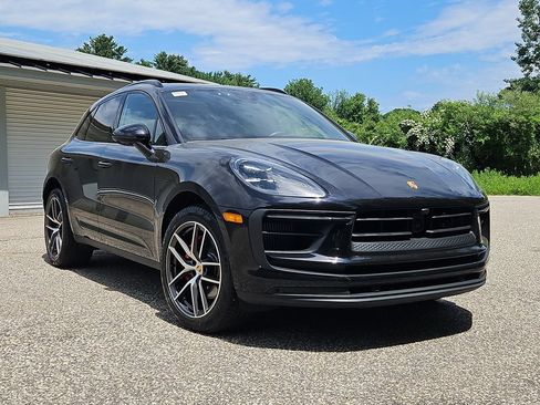 Used 2025 Porsche Macan S AWD/4WD image 9