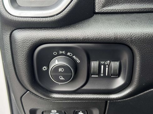 Used 2023 RAM 1500 Laramie AWD/4WD image 19