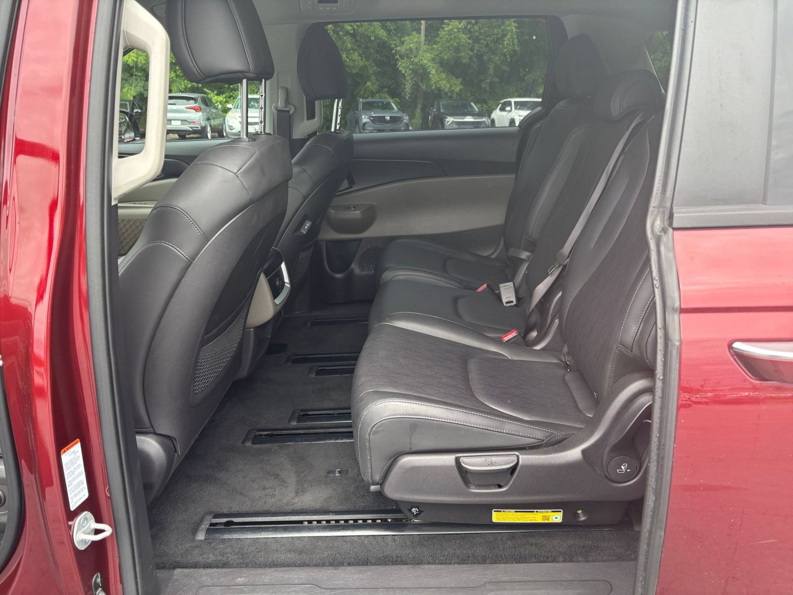 Used 2026 Kia Carnival FWD image 22