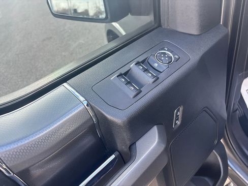 Used 2016 Ford F150 XLT w/ Equipment Group 302A Luxury image 16