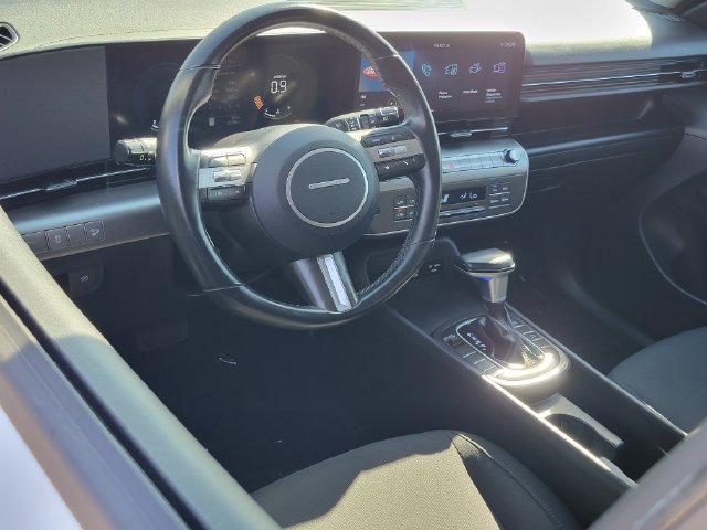 Used 2024 Hyundai Kona SEL FWD image 5