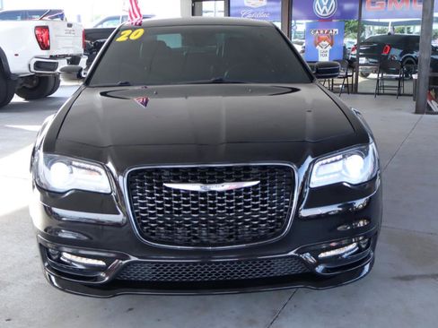 Used 2020 Chrysler 300 S RWD image 13