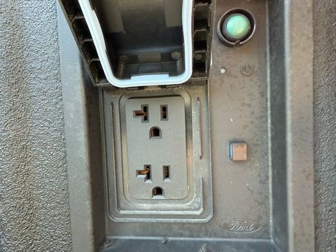 Used 2024 Ford F350 Platinum image 11