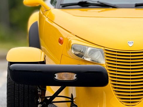 Used 2002 Chrysler Prowler RWD image 14