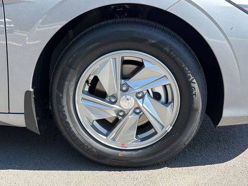 New 2026 Hyundai Elantra SE image 12