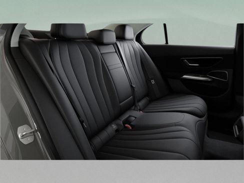 New 2026 Mercedes-Benz E 350 4MATIC Sedan image 41