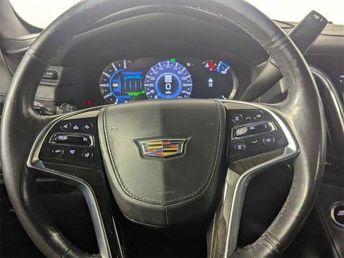Used 2018 Cadillac Escalade Platinum image 17