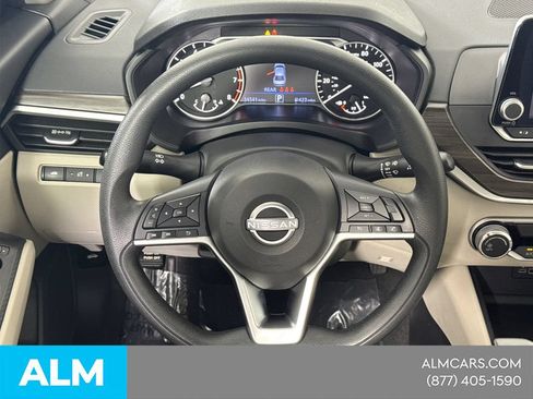 Used 2025 Nissan Altima 2.5 SV FWD image 26