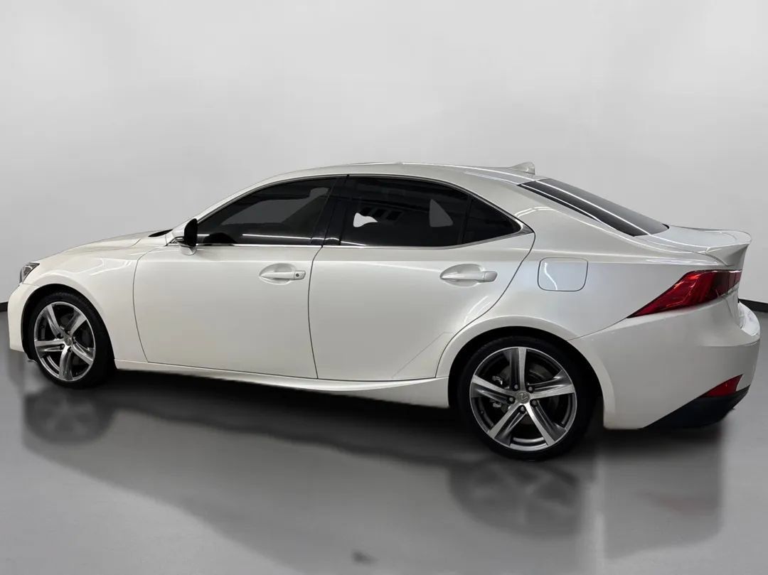 Used 2018 Lexus IS 300 AWD w/ Comfort Package image 5