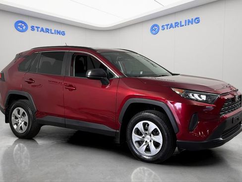 Used 2021 Toyota RAV4 LE FWD image 12