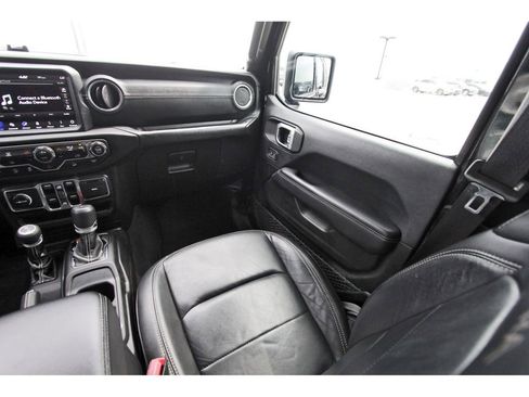 Used 2019 Jeep Wrangler Unlimited Sahara AWD/4WD image 10