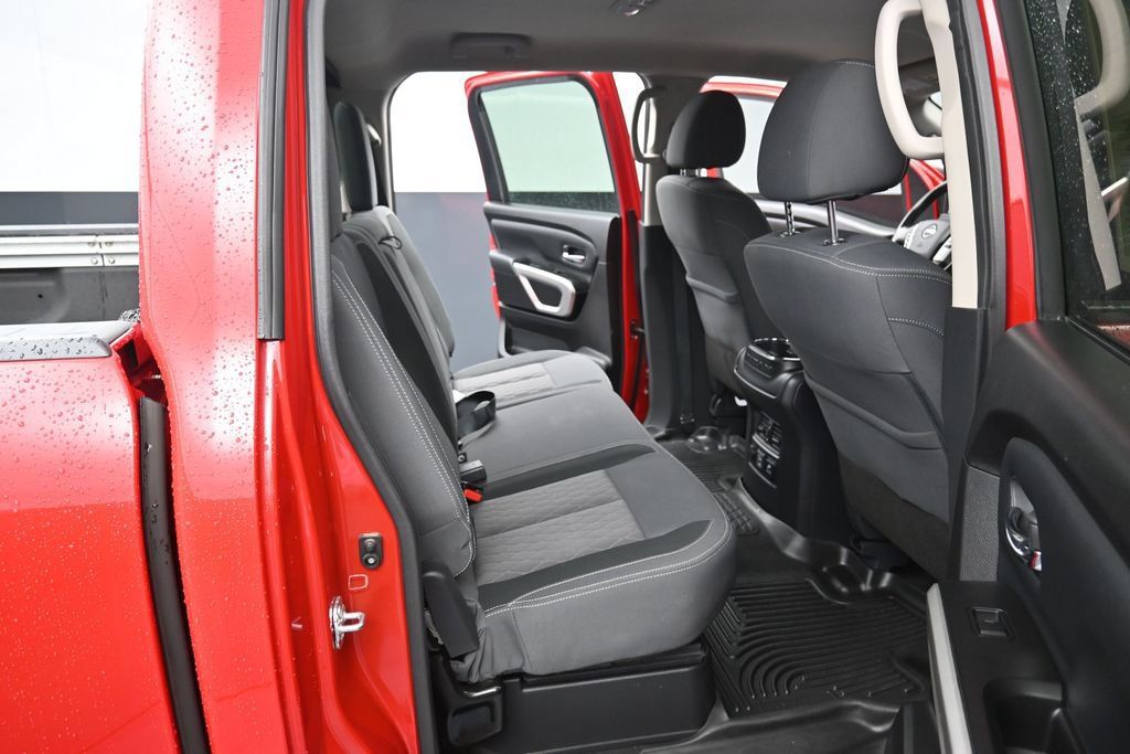 Used 2024 Nissan Titan SV w/ SV Convenience Package AWD/4WD image 35